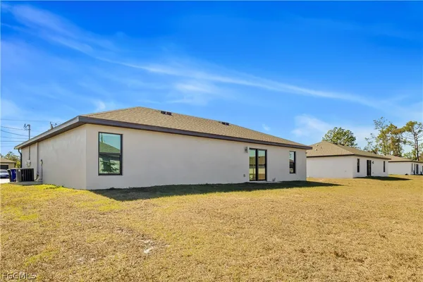 $2,299 | 185 Yager Circle, Fort Myers, FL 33913