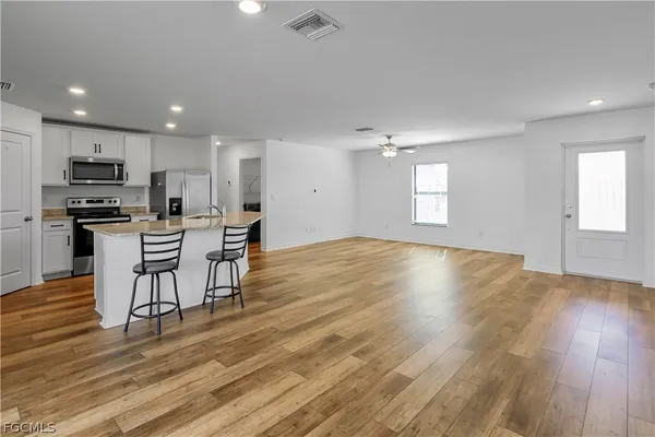 $2,299 | 185 Yager Circle, Fort Myers, FL 33913