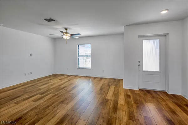$2,299 | 185 Yager Circle, Fort Myers, FL 33913