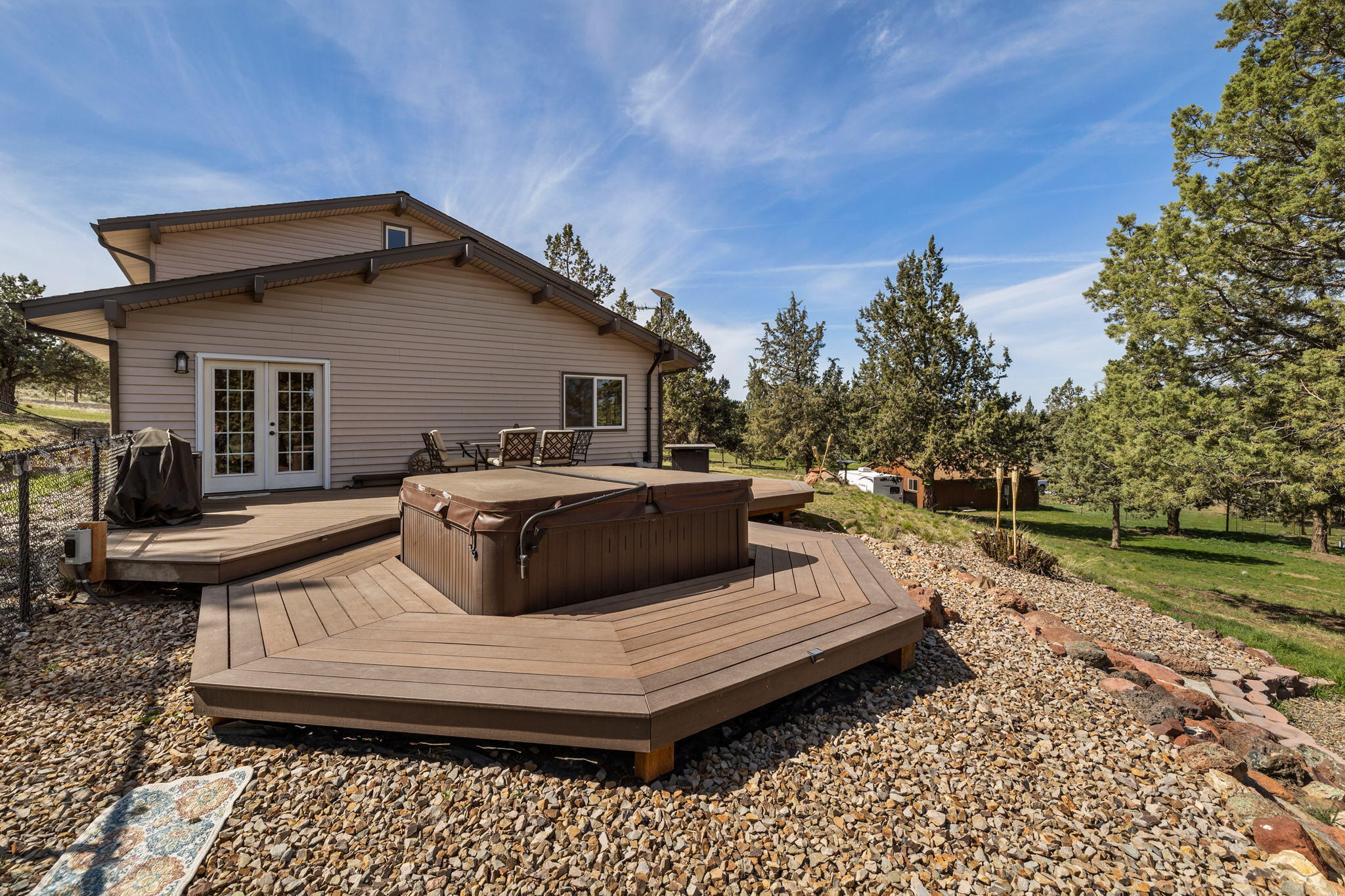 665 Southeast Rancho Lane Madras, OR 97741 - Photo 8 of 57 2022_04_06_665_se_rancho_madras-51