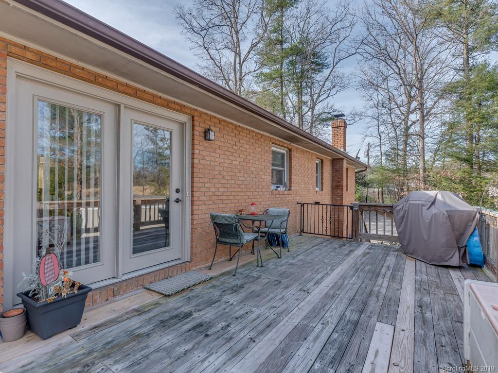 2940 Pace Road Hendersonville, NC 28792 - Photo 16 of 26 Gallery Image 16