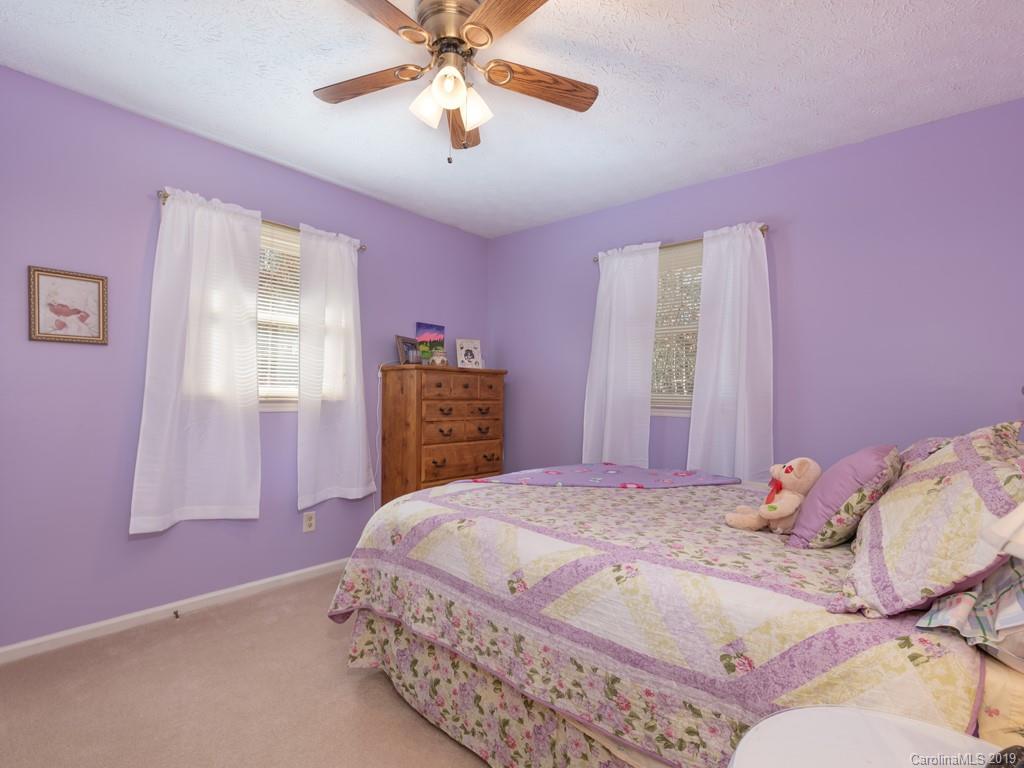 2940 Pace Road Hendersonville, NC 28792 - Photo 7 of 26 Gallery Image 7