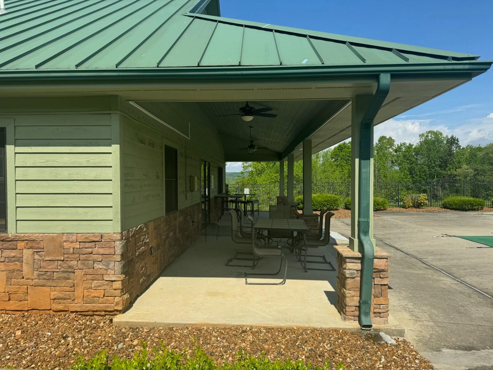 44 Mill Drive Decatur, TN 37322 - Photo 8 of 11 a view of a patio
