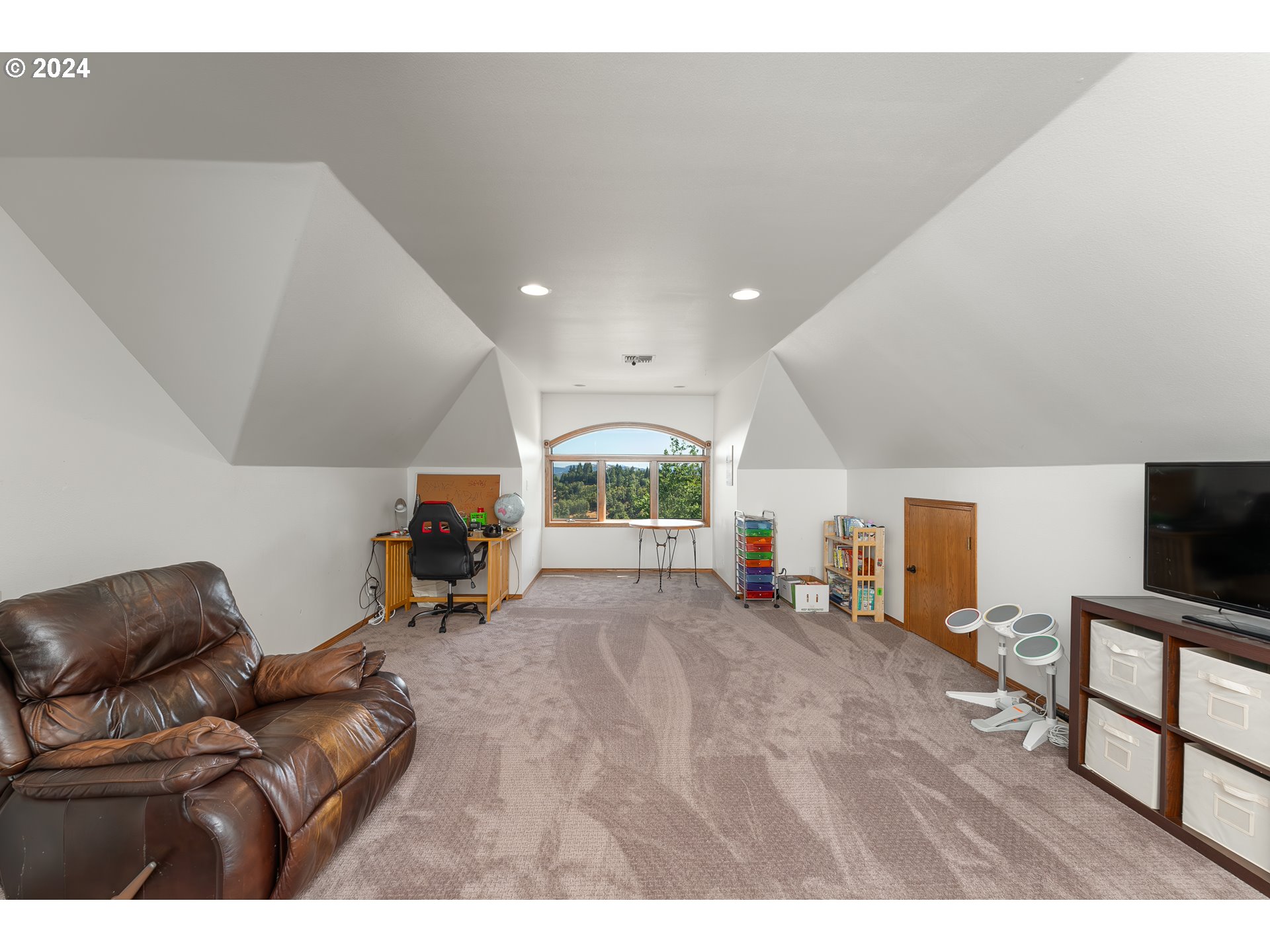 143 Redtail Ridge Lane Roseburg, OR 97471 - Photo 18 of 40 Gallery Image 18