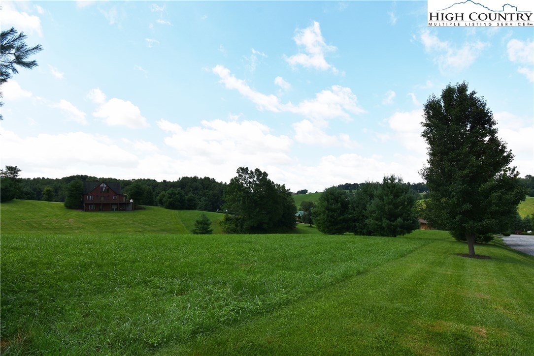 14 Bear Den Road Sparta, NC 28675 - Photo 2 of 16 Gallery Image 2