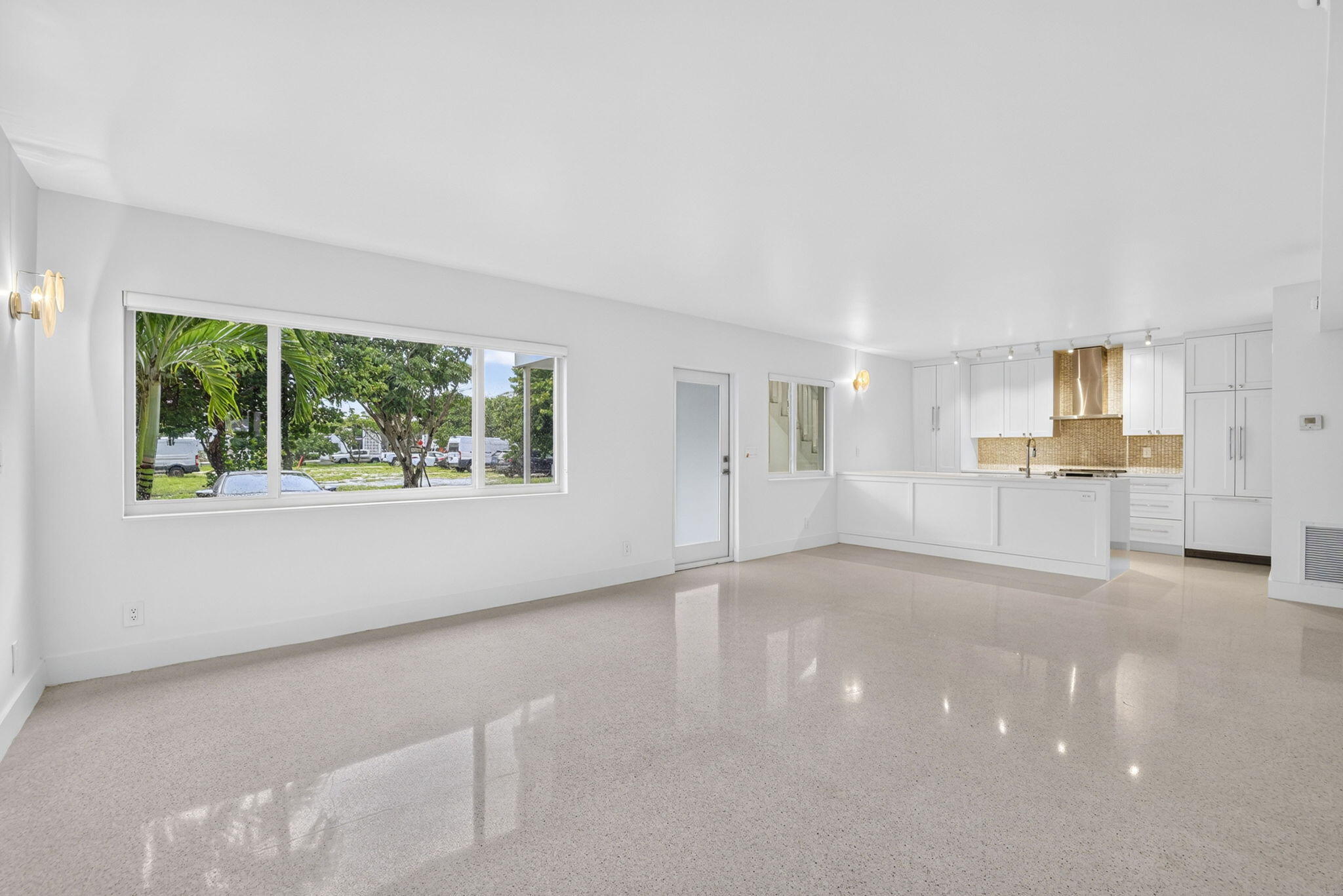 3216 Colony Club Road, Unit 4 Pompano Beach, FL 33062 - Photo 3 of 42 3-web-or-mls-8I8A6219