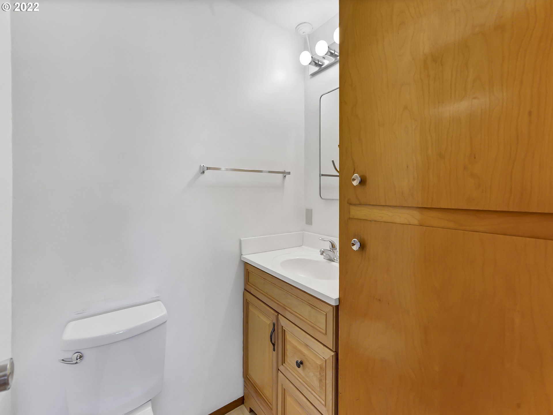 1723 Princeton Road Woodburn, OR 97071 - Photo 16 of 32 Bathroom