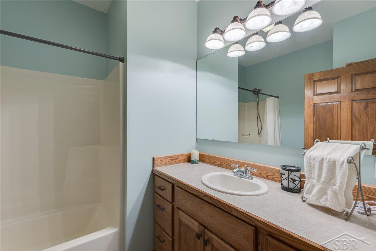 4485 Lone Road Freeland, MI 48623 - Photo 8 of 25 Main Bath