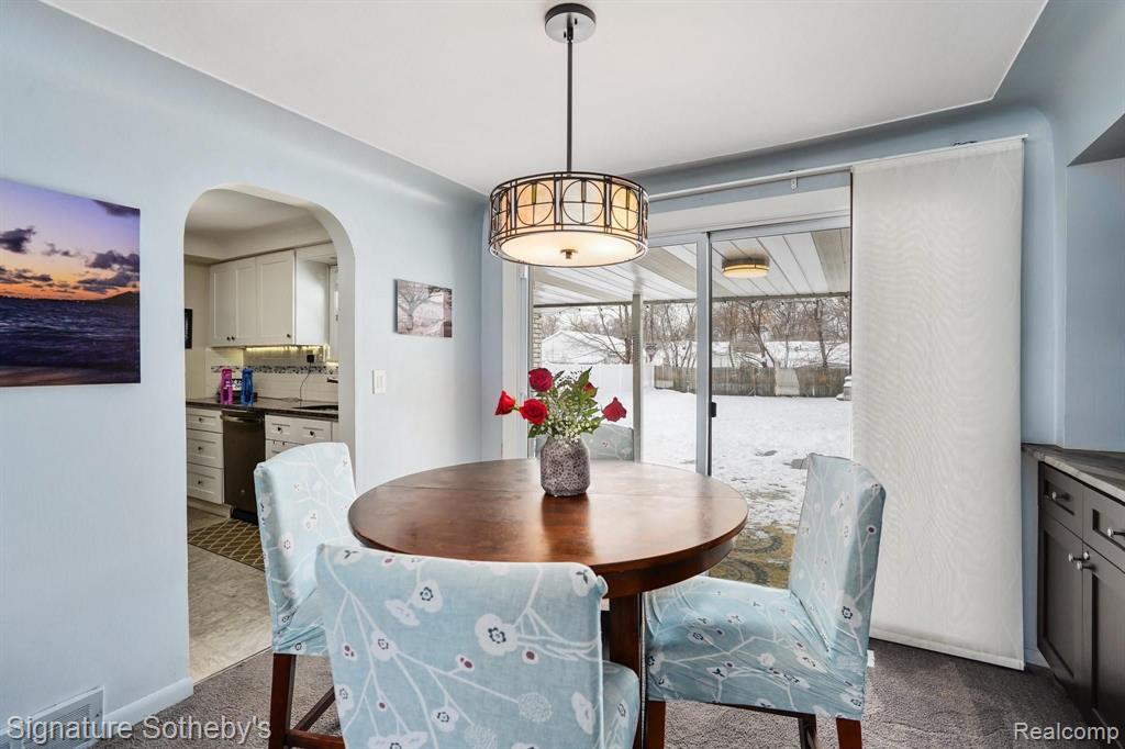 21127 Inkster Road Farmington Hills, MI 48336 - Photo 9 of 24