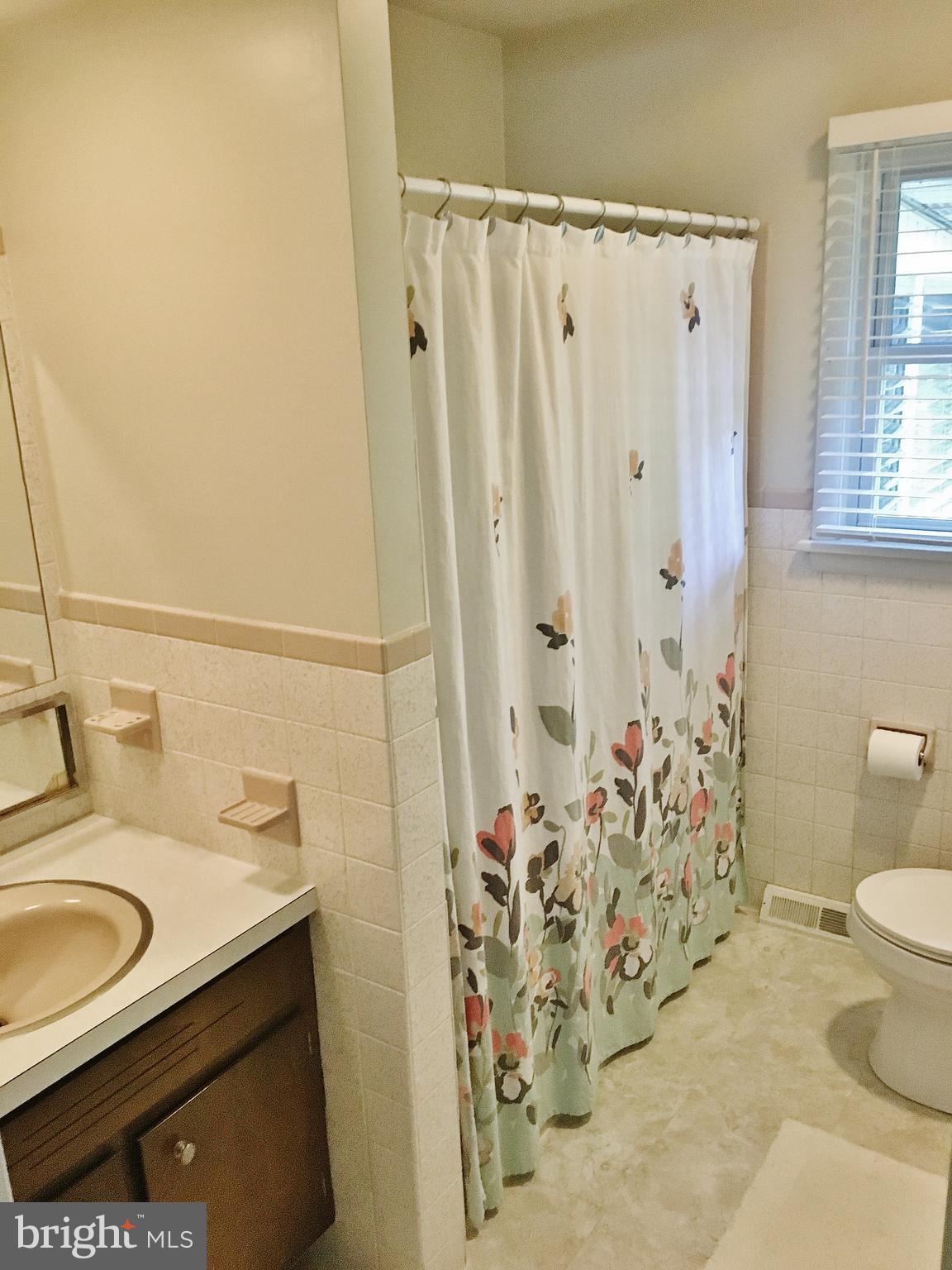 1124 Devonshire Road Lancaster, PA 17601 - Photo 11 of 22 Gallery Image 11