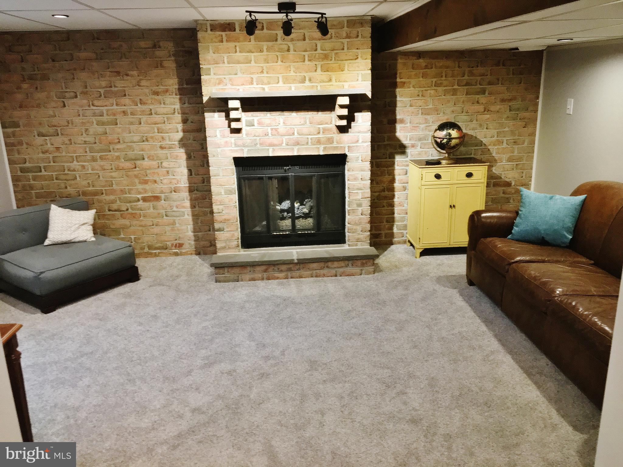 1124 Devonshire Road Lancaster, PA 17601 - Photo 3 of 22 Gallery Image 3