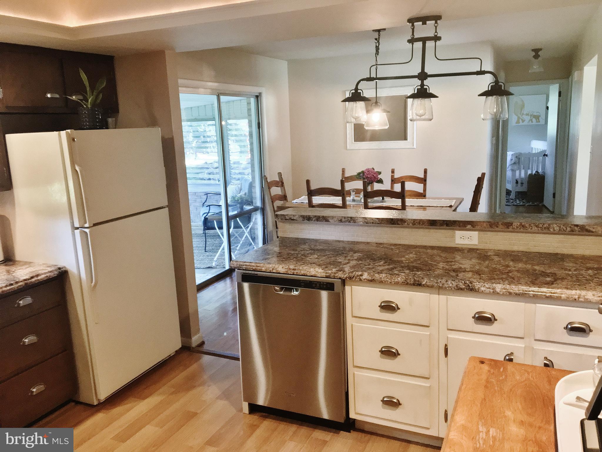 1124 Devonshire Road Lancaster, PA 17601 - Photo 4 of 22 Gallery Image 4