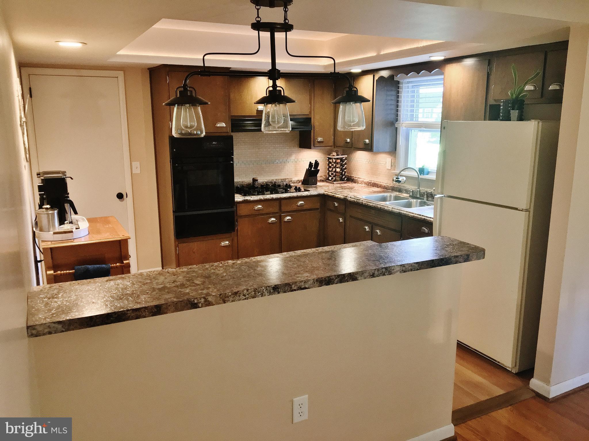 1124 Devonshire Road Lancaster, PA 17601 - Photo 5 of 22 Gallery Image 5