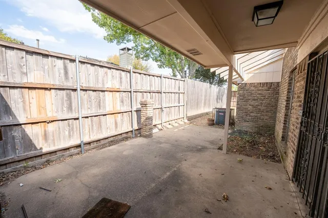 $1,575 | 4810 Berridge Lane, Dallas, TX 75227