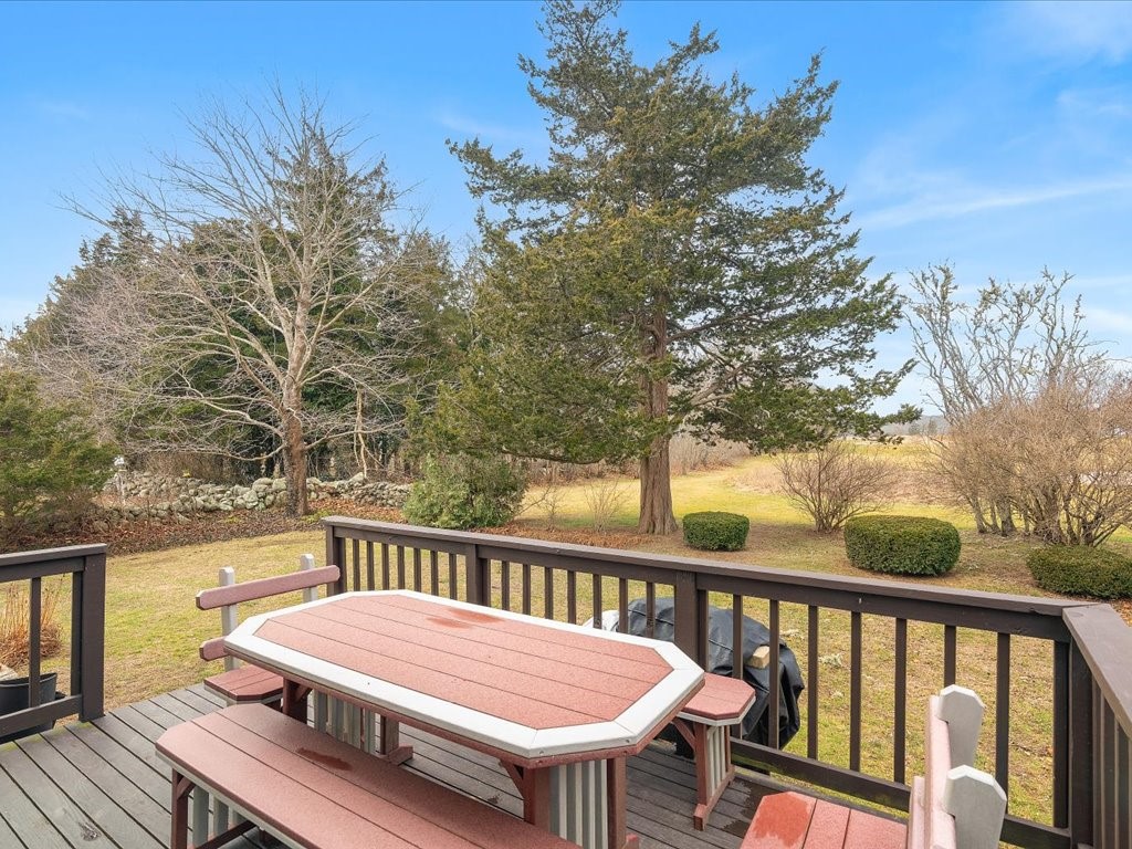 26 Charlene Avenue Westerly, RI 02891 - Photo 8 of 30