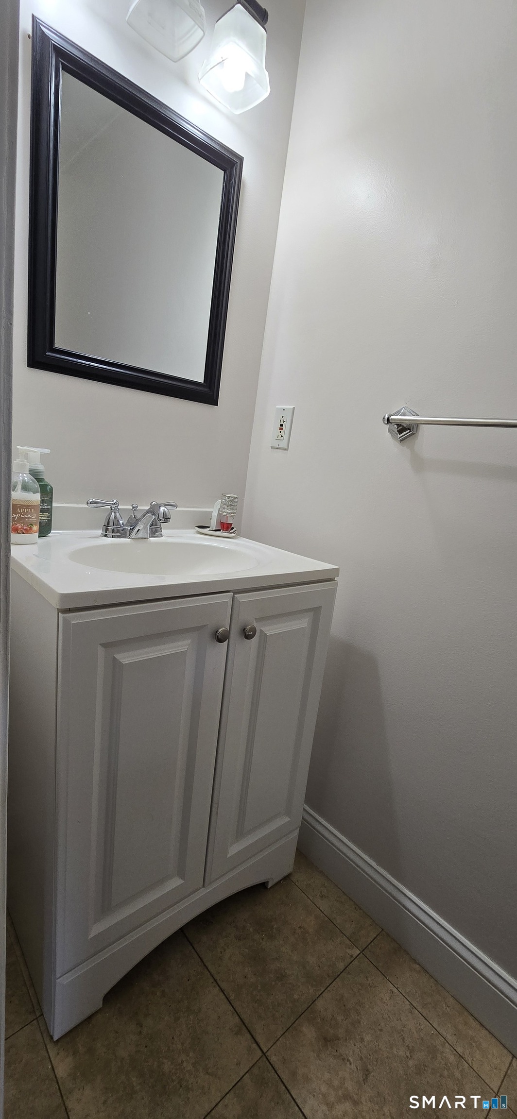 1081 New Haven Road, Unit 1F Naugatuck, CT 06770 - Photo 6 of 13