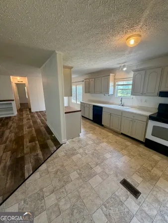 $1,600 | 3116 S Highway, Hawkinsville, GA 31036