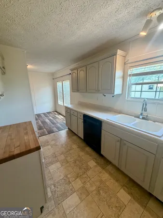 $1,600 | 3116 S Highway, Hawkinsville, GA 31036