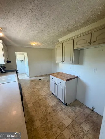 $1,600 | 3116 S Highway, Hawkinsville, GA 31036