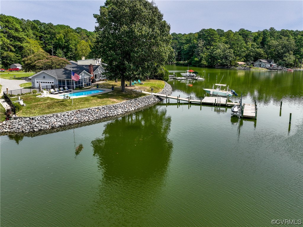 20 South Sioux Road Kilmarnock, VA 22482 - Photo 3 of 46 a view of a lake with a house