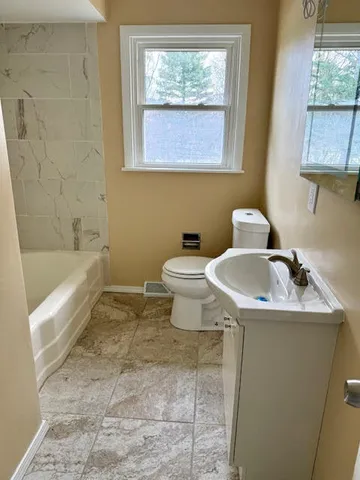 $285,000 | 1811 West Main Street, Sleepy Hollow, IL 60118