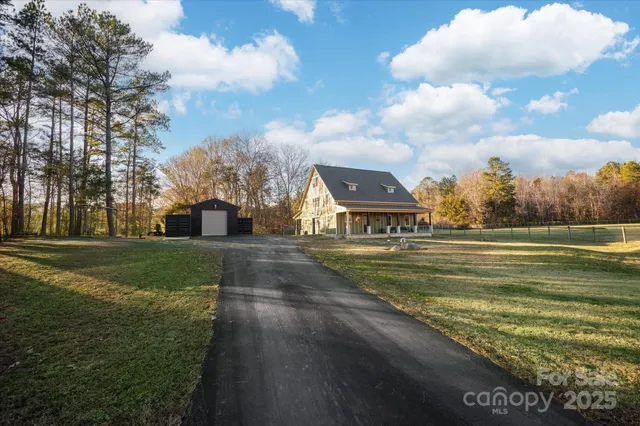 $1,050,000 | 2221 Waxhaw-Marvin Road, Waxhaw, NC 28173