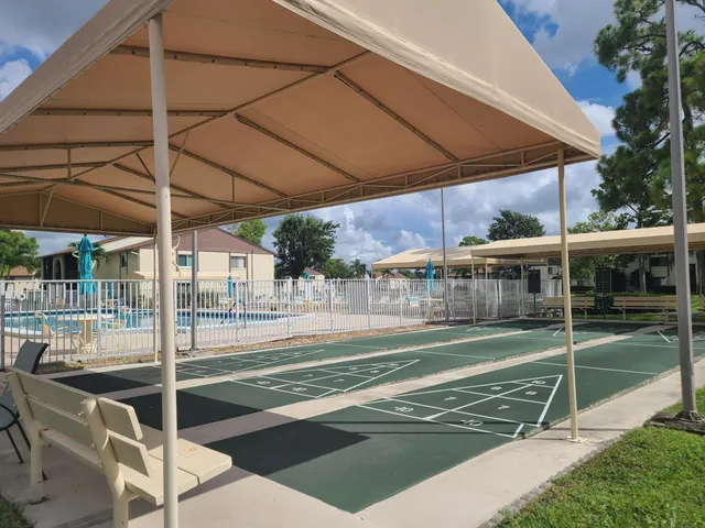 $1,500 | 317 Knotty Pine Circle, Unit A2, Greenacres, FL 33463