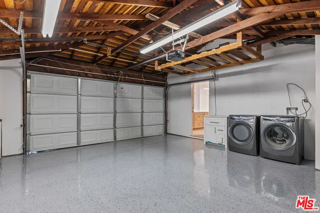 a view of a house with entertaining space