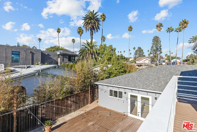 $12,800 | 3647 Grand View Boulevard, Los Angeles, CA 90066