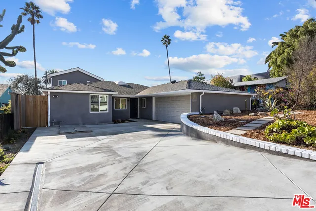 $12,800 | 3647 Grand View Boulevard, Los Angeles, CA 90066