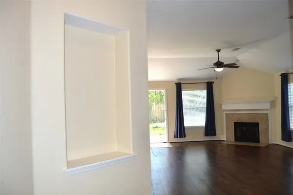 $2,100 | 18011 Rose Hill Park Lane, Cypress, TX 77429