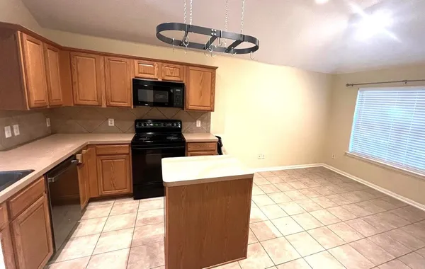 $2,100 | 18011 Rose Hill Park Lane, Cypress, TX 77429