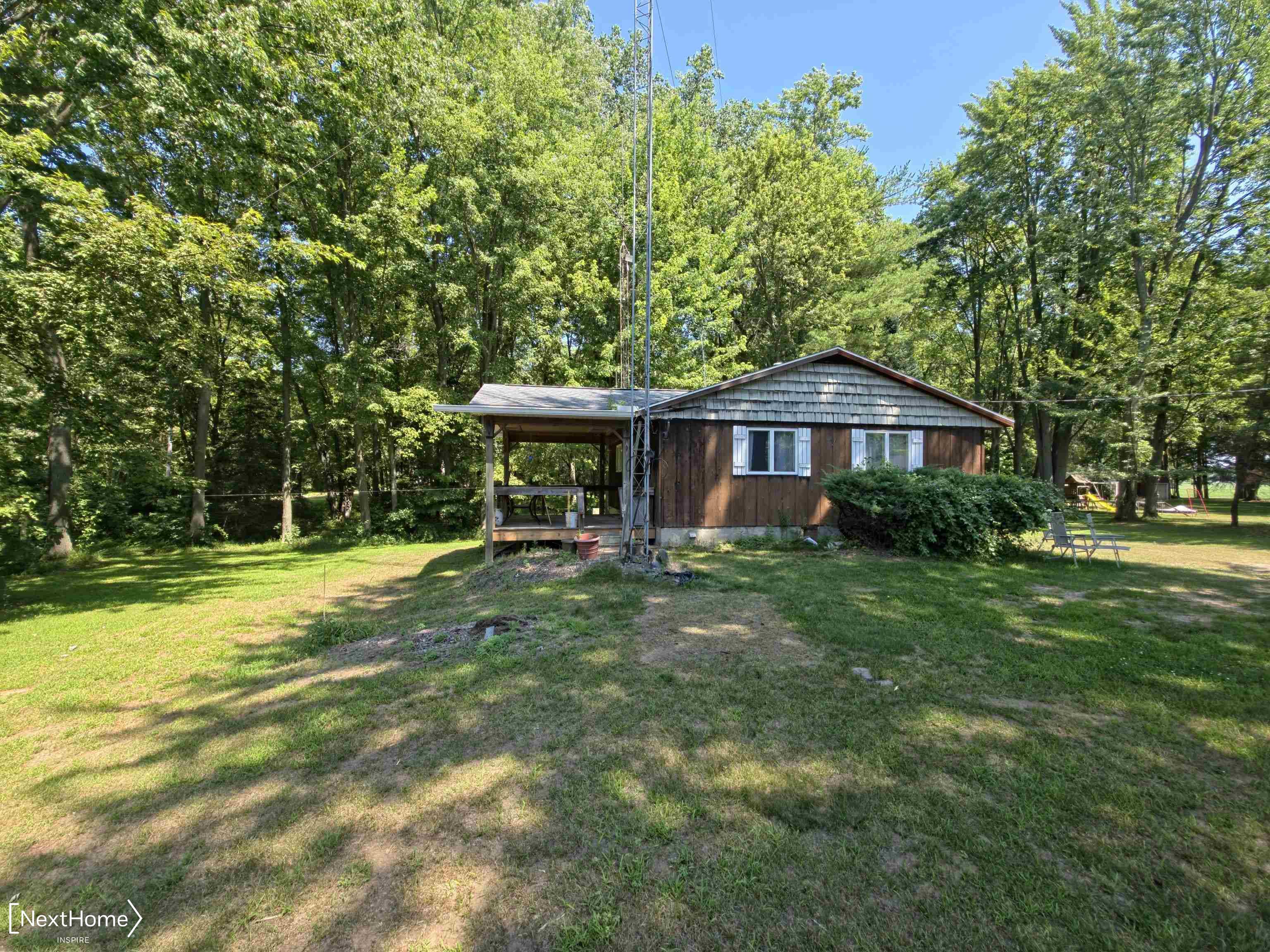 8199 Bray Road Vassar, MI 48768 - Photo 3 of 38