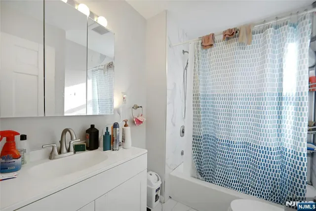 $849,999 | 42 Lakeshore Drive, Prospect Park, NJ 07508