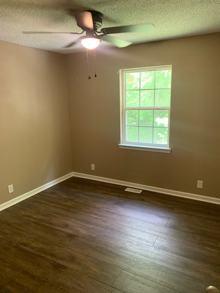 710 Corey Place Dalton, GA 30721 - Photo 10 of 18 Gallery Image 10