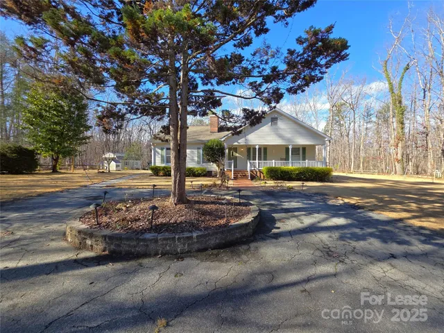 $1,995 | 256 Georgewoods Drive, Dallas, NC 28034