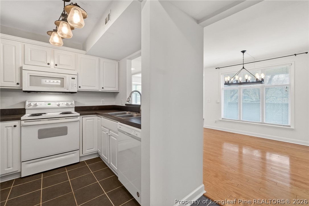 1221 Westview Lane, Unit 301 Raleigh, NC 27605 - Photo 24 of 32