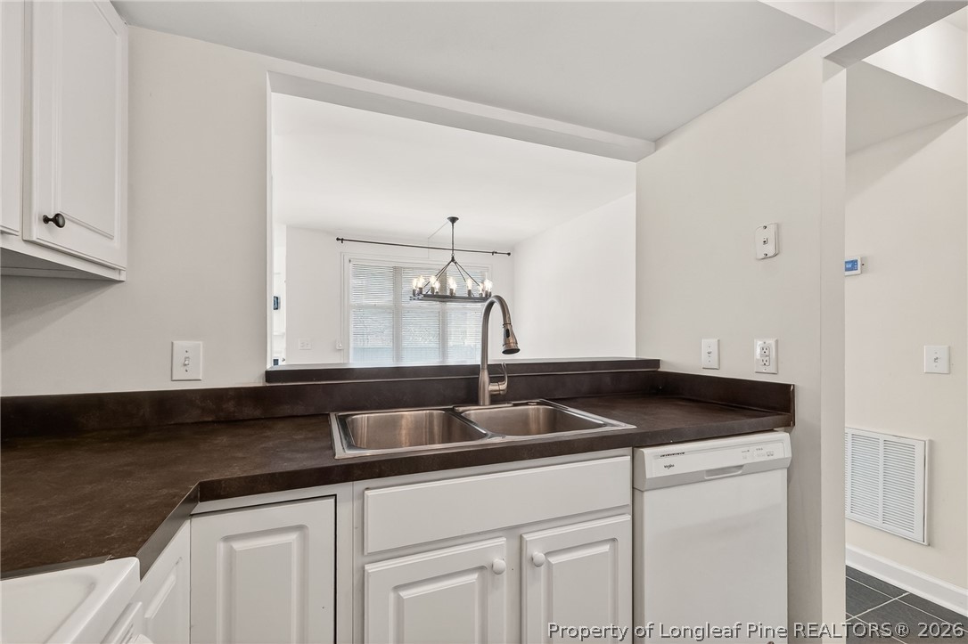 1221 Westview Lane, Unit 301 Raleigh, NC 27605 - Photo 28 of 32