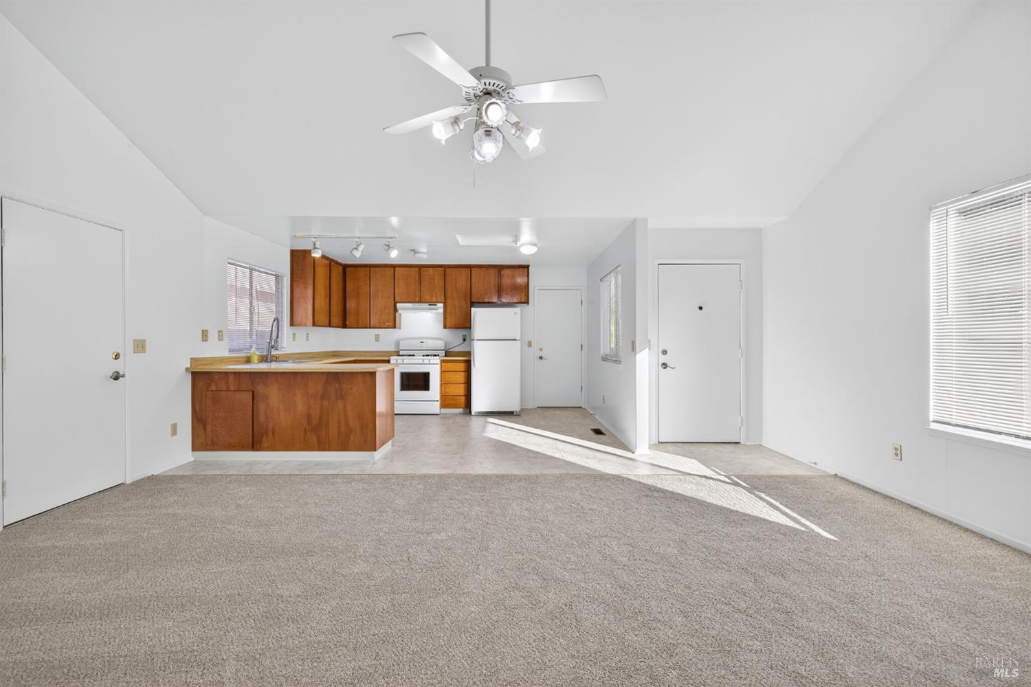 1125 Hendley Street Santa Rosa, CA 95404 - Photo 11 of 35