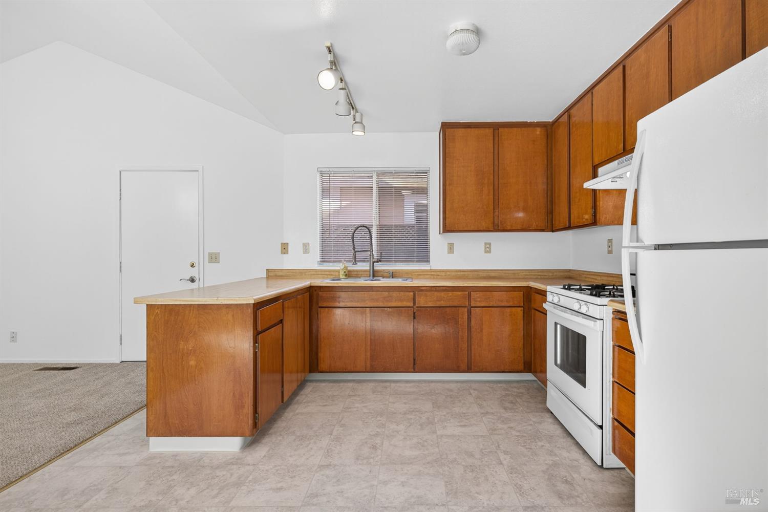 1125 Hendley Street Santa Rosa, CA 95404 - Photo 13 of 35