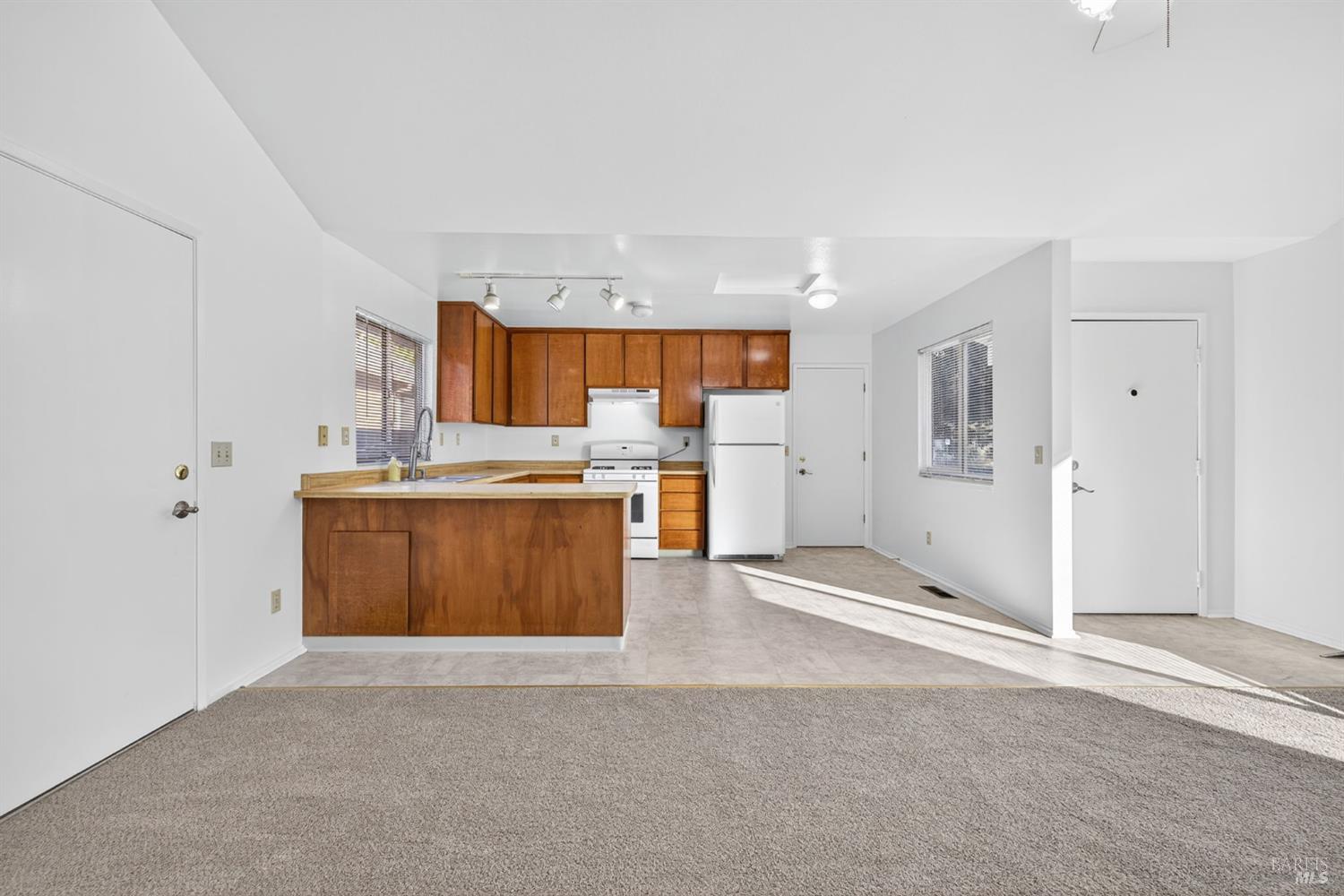 1125 Hendley Street Santa Rosa, CA 95404 - Photo 9 of 35