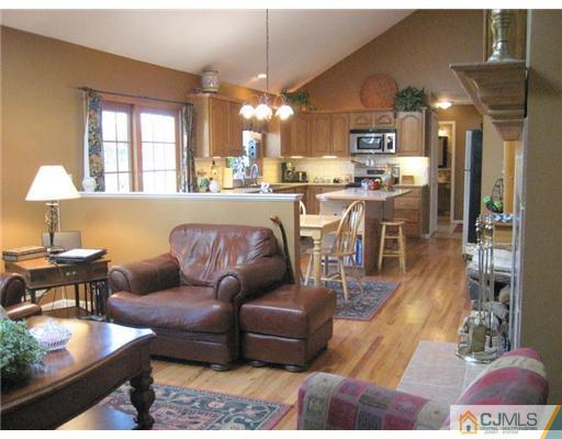69 McGuffy Road Somerset, NJ 08873 - Photo 2 of 13 Gallery Image 2