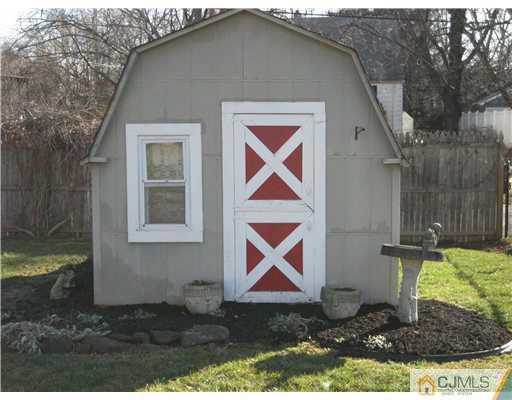 69 McGuffy Road Somerset, NJ 08873 - Photo 11 of 13 Gallery Image 11