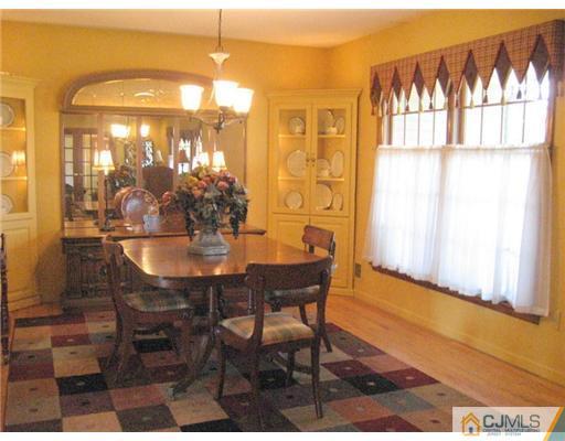69 McGuffy Road Somerset, NJ 08873 - Photo 4 of 13 Gallery Image 4