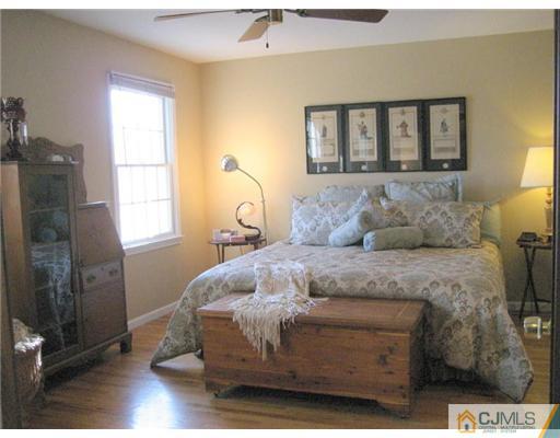 69 McGuffy Road Somerset, NJ 08873 - Photo 5 of 13 Gallery Image 5