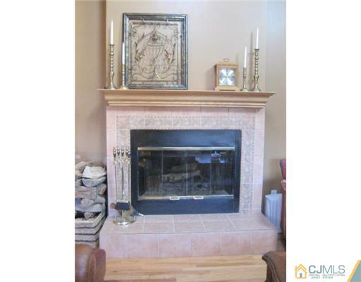 69 McGuffy Road Somerset, NJ 08873 - Photo 9 of 13 Gallery Image 9