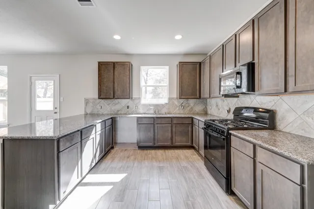 $2,300 | 4226 White Peak Dr Spring, Spring, TX 77373