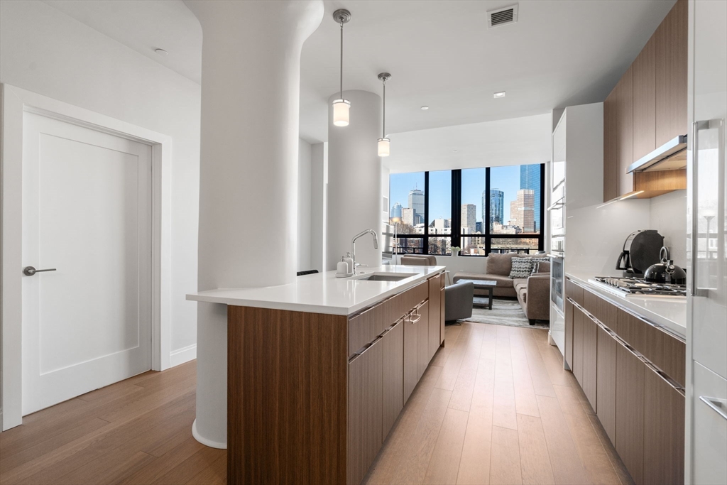 100 Shawmut Avenue, Unit 302 Boston, MA 02118 - Photo 2 of 37