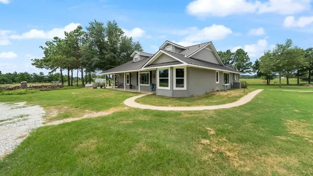 $729,000 | 132 Private Road 7105, Edgewood, TX 75117