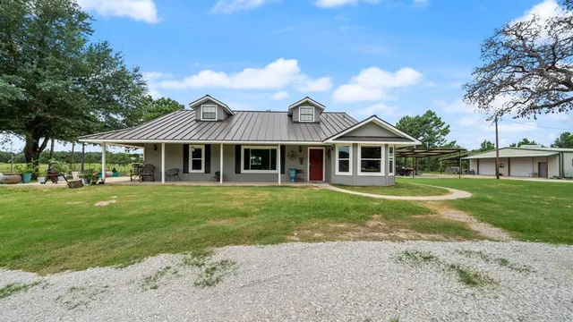 $729,000 | 132 Private Road 7105, Edgewood, TX 75117